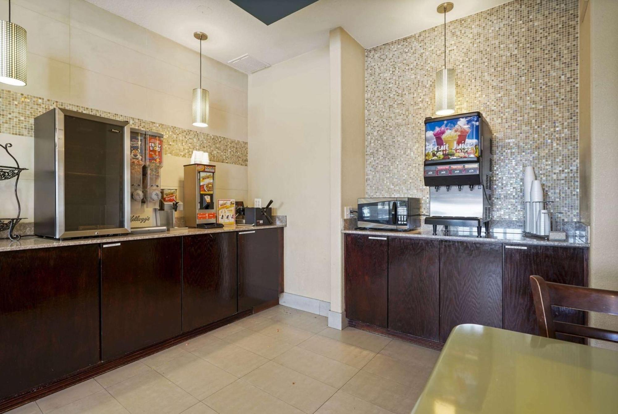 La Quinta By Wyndham Henderson-Northeast Denver Dış mekan fotoğraf